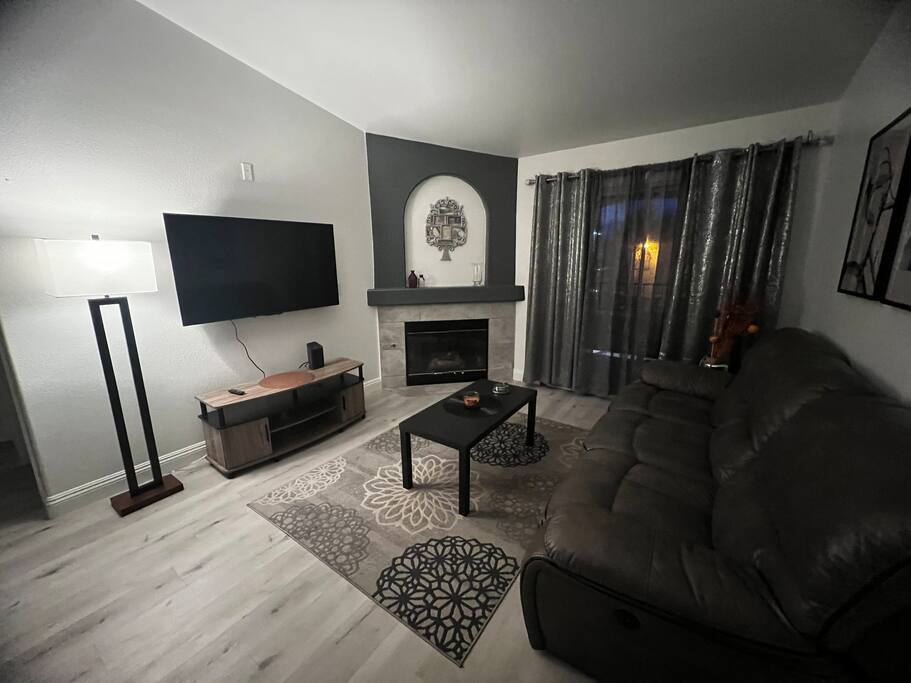 Olea Suite 1b/1b Entire Condo! - Nevada