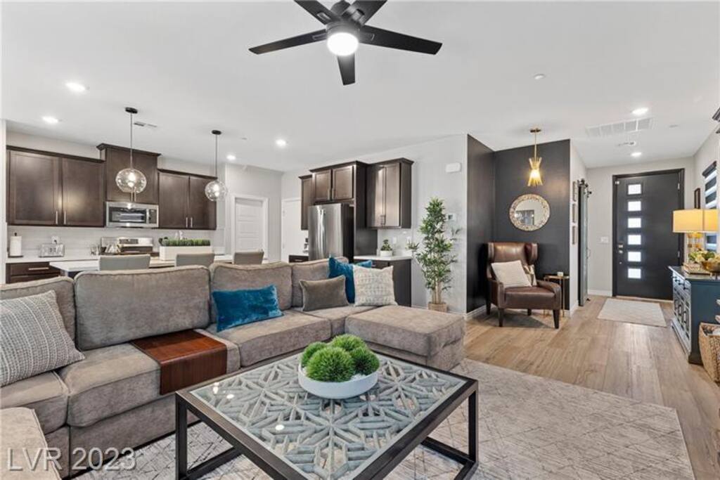 Skye Canyon 3 Bedrooms + Loft - Nevada