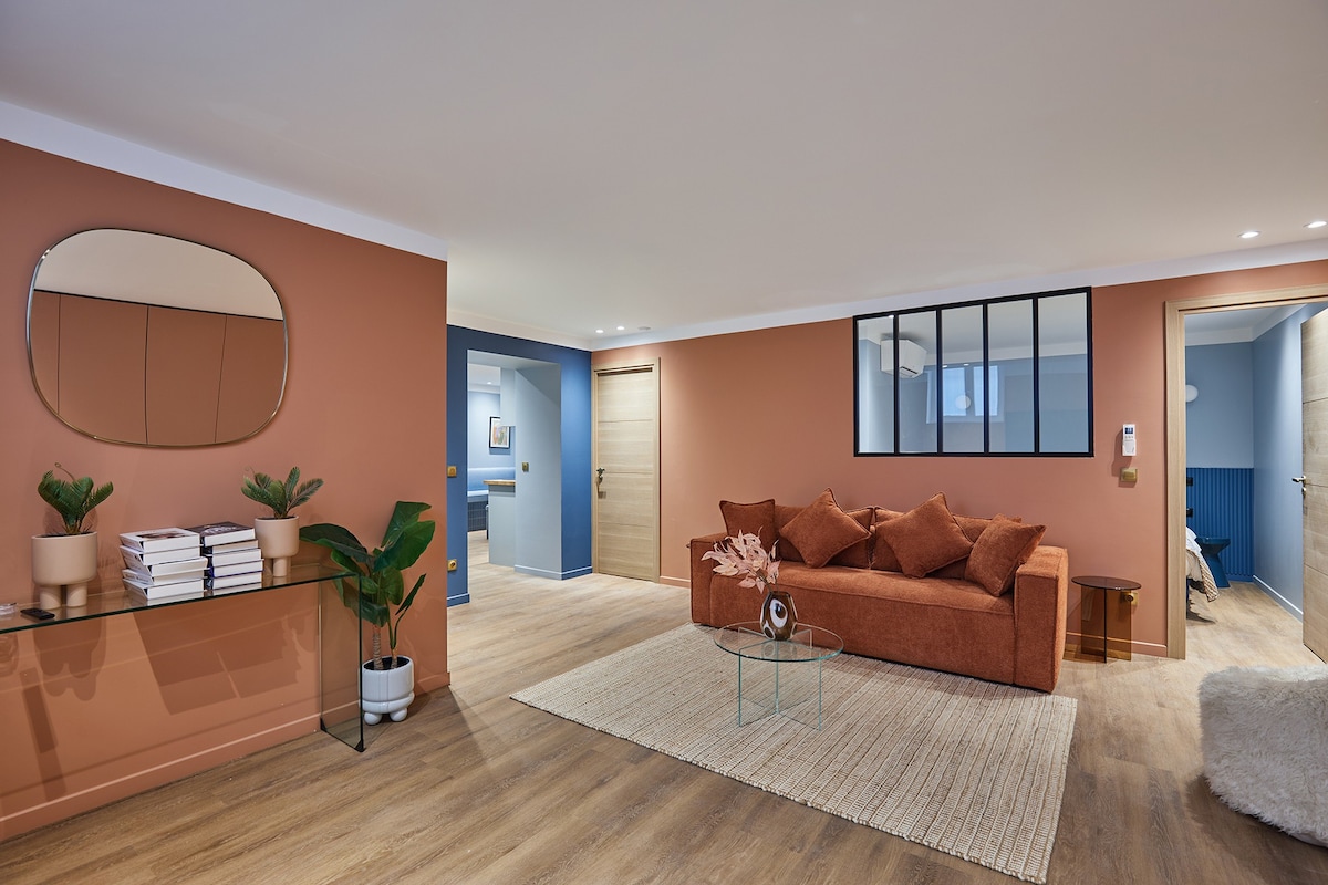 Modern Apartment with AC Center of Paris — Paris, Île-de-France — vacation rental