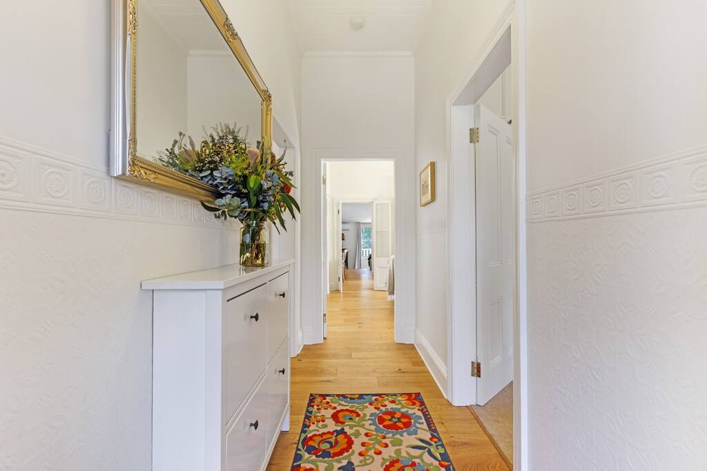 LTL Hatton Ville - 4BR/Fireplace — Leura, New South Wales — vacation rental