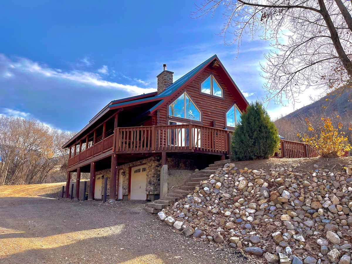 Kemosabe Reunion Getaway | Hot Tub, Sauna, Nature — McCammon, ID — vacation rental