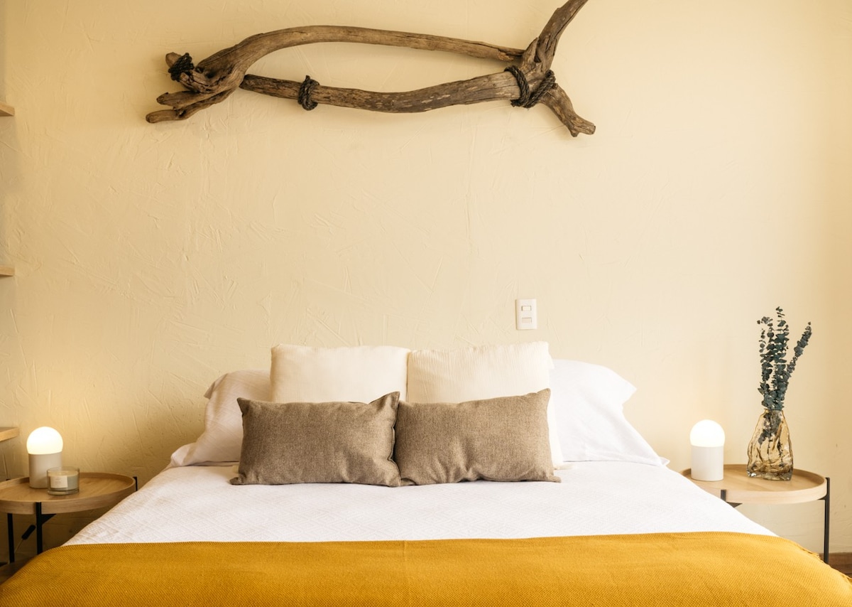 Modern Paisa Inspired Apt in Laureles photo 3