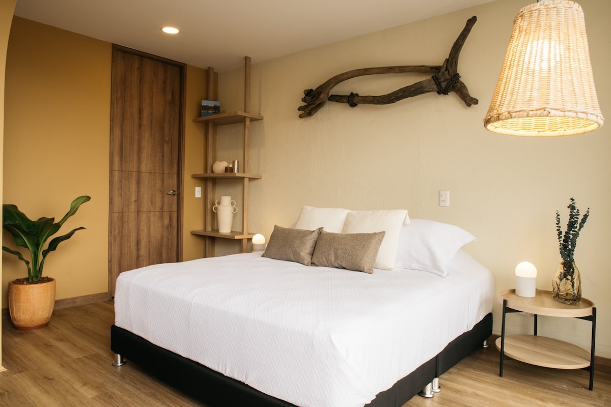 Modern Paisa Inspired Apt in Laureles photo 2