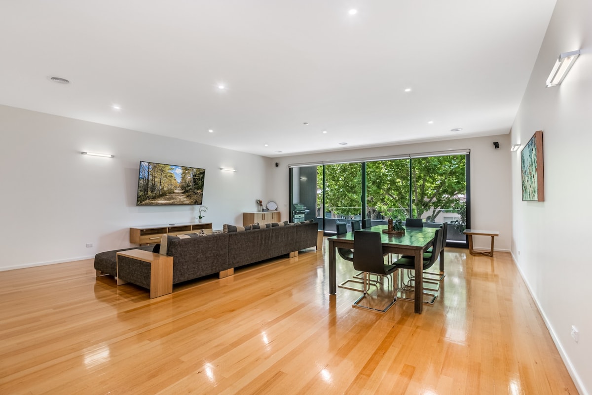 Serpentine Park on View — Bendigo, Victoria — vacation rental