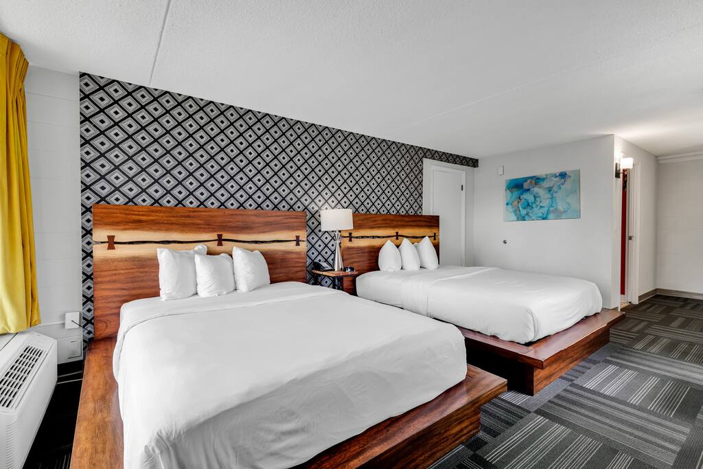 Holiday Shores Double Queen Room | Photo 6