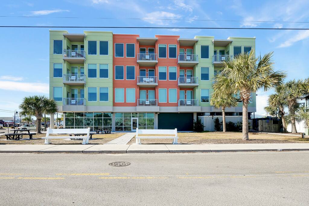 SeaBee Beach Buzz @the Boardwalk — Carolina Beach, NC — vacation rental
