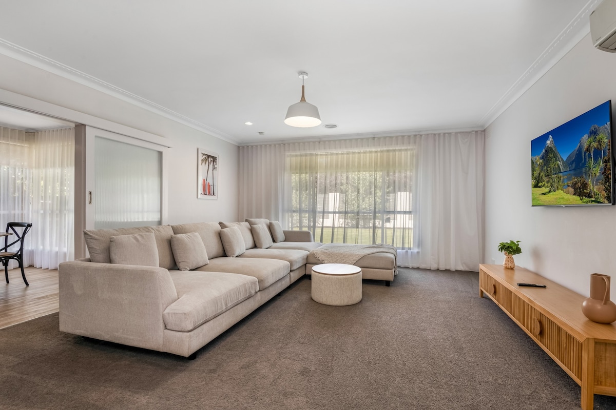 Charming 3BR Home in Bendigo — Kennington, Victoria — vacation rental