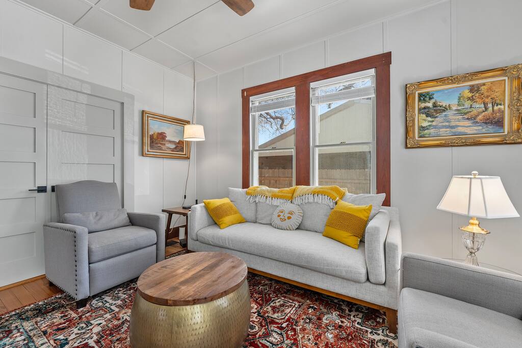 Orchard Grove - Pool, Fire Pit & Walk to Main St — Fredericksburg, TX — vacation rental