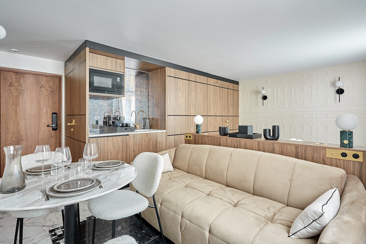 Beautiful Studio with AC - Louvre Palais Royal — Paris, Île-de-France — vacation rental