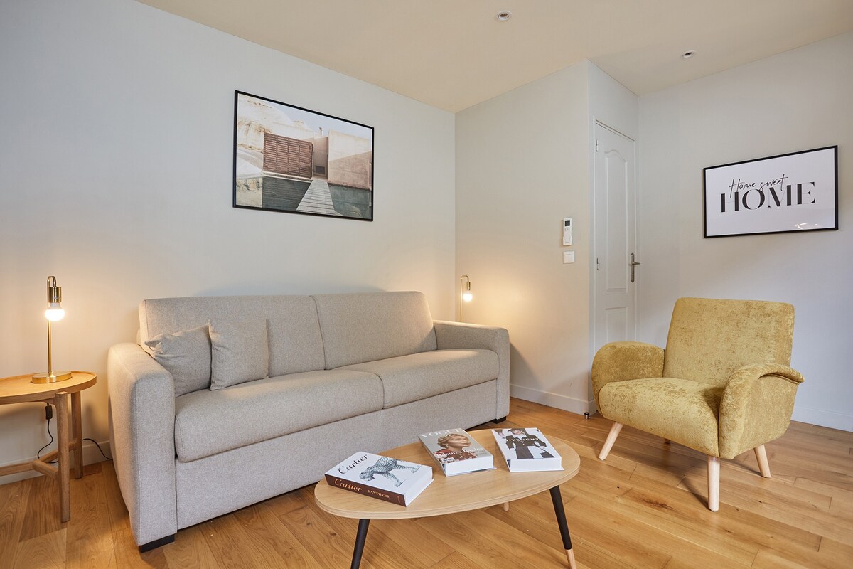 Modern Apartement Center of Paris — Paris, Île-de-France — vacation rental
