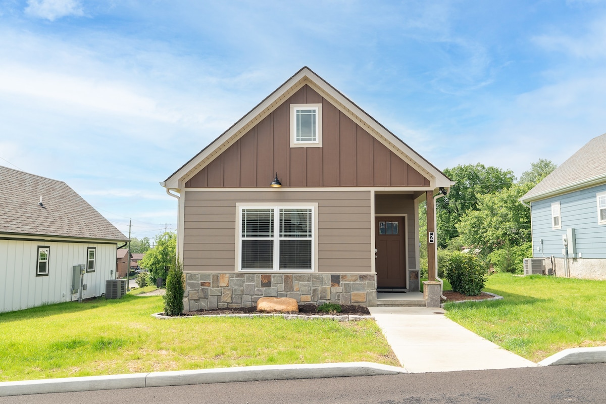 5 Minutes From Dollywood/In DwTn Pigeon Forge — Pigeon Forge, TN — vacation rental