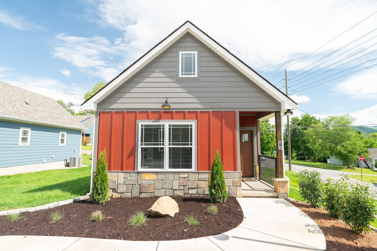5 Minutes From Dollywood/In DwTn Pigeon Forge — Pigeon Forge, TN — vacation rental