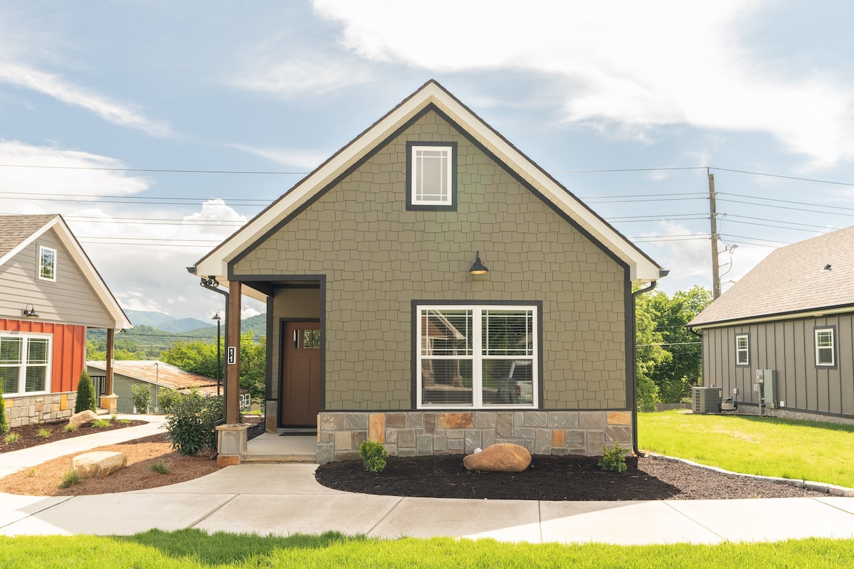 5 Minutes From Dollywood/In DwTn Pigeon Forge — Pigeon Forge, TN — vacation rental