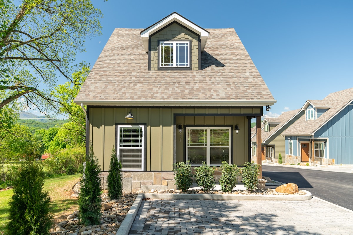 5 Minutes From Dollywood/In DwTn Pigeon Forge — Pigeon Forge, TN — vacation rental