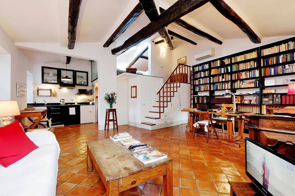 Trastevere Charming Loft by Romeloft — Roma — vacation rental