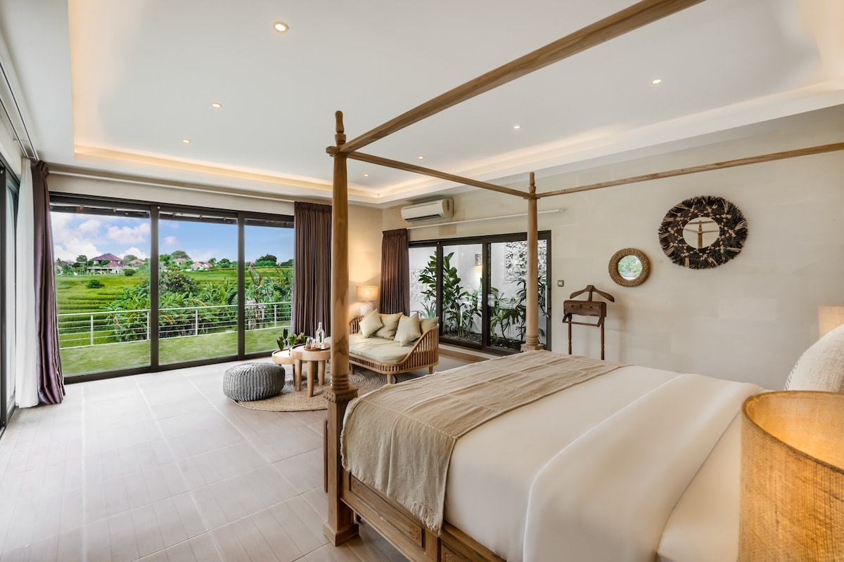 6BR Family Villa w/ Infinity Pool & Ricefield View — Canggu, Bali — vacation rental