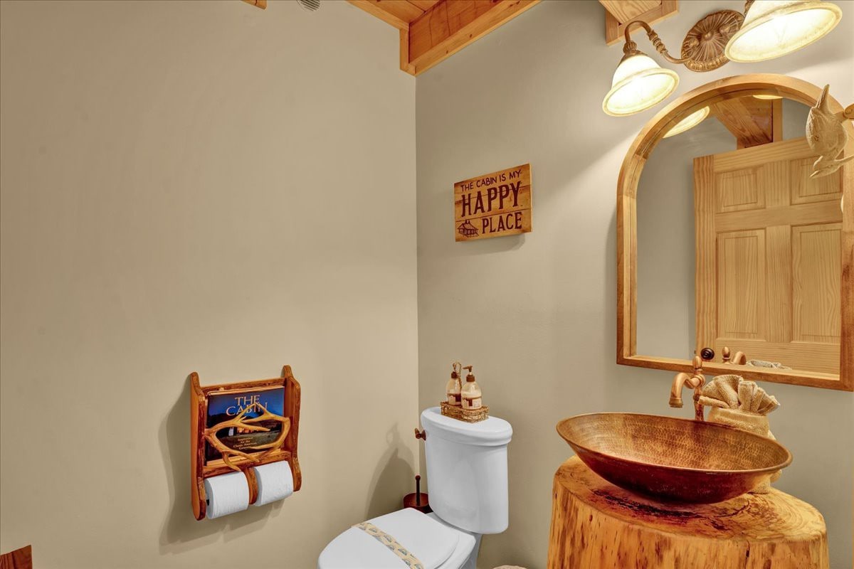 Pocono Log Cabin |Gold Star Community |
