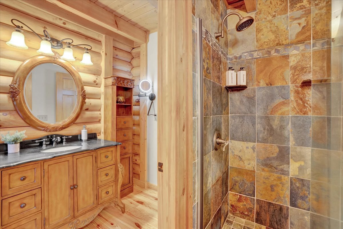Pocono Log Cabin |Gold Star Community |