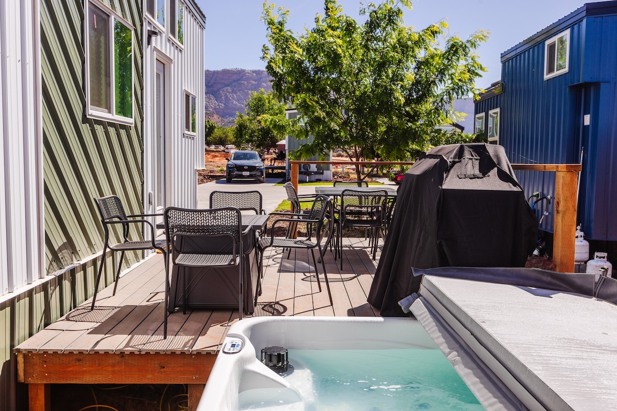 Zion Basecamp • Hot Tub • Mountain Biking & Hiking — Apple Valley, UT — vacation rental
