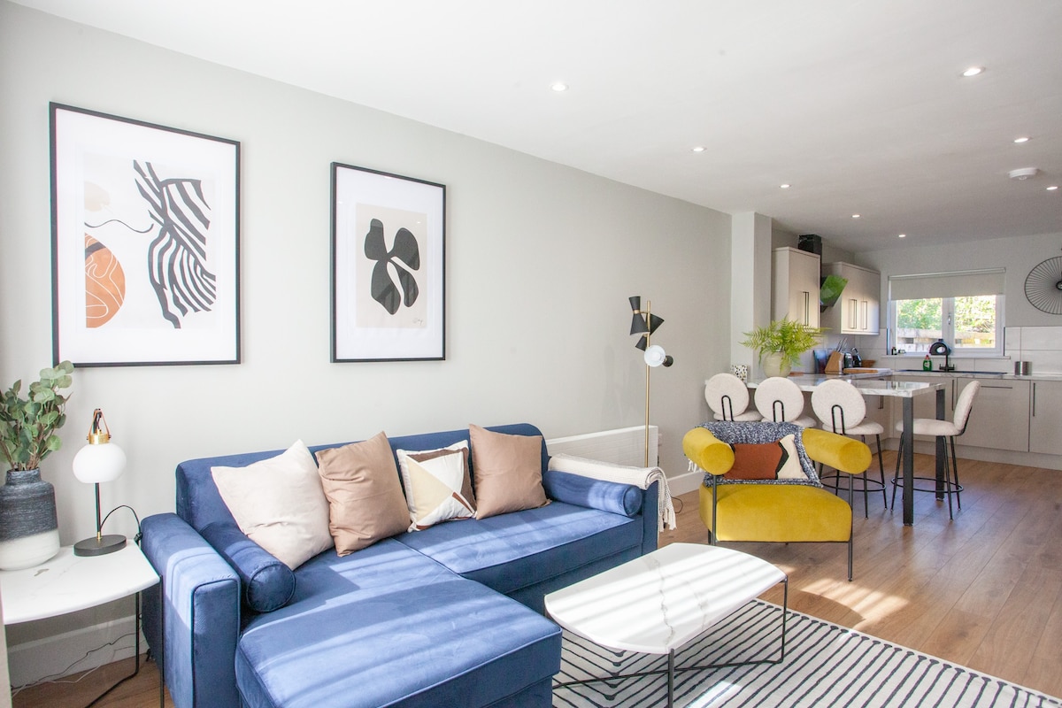 Modern Oasis In Prime Location - Glasgow