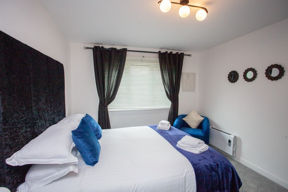 Modern 3 Bed Flat Balloch in 170 Main Street G83 8PN - Property image 18 - VivreStays