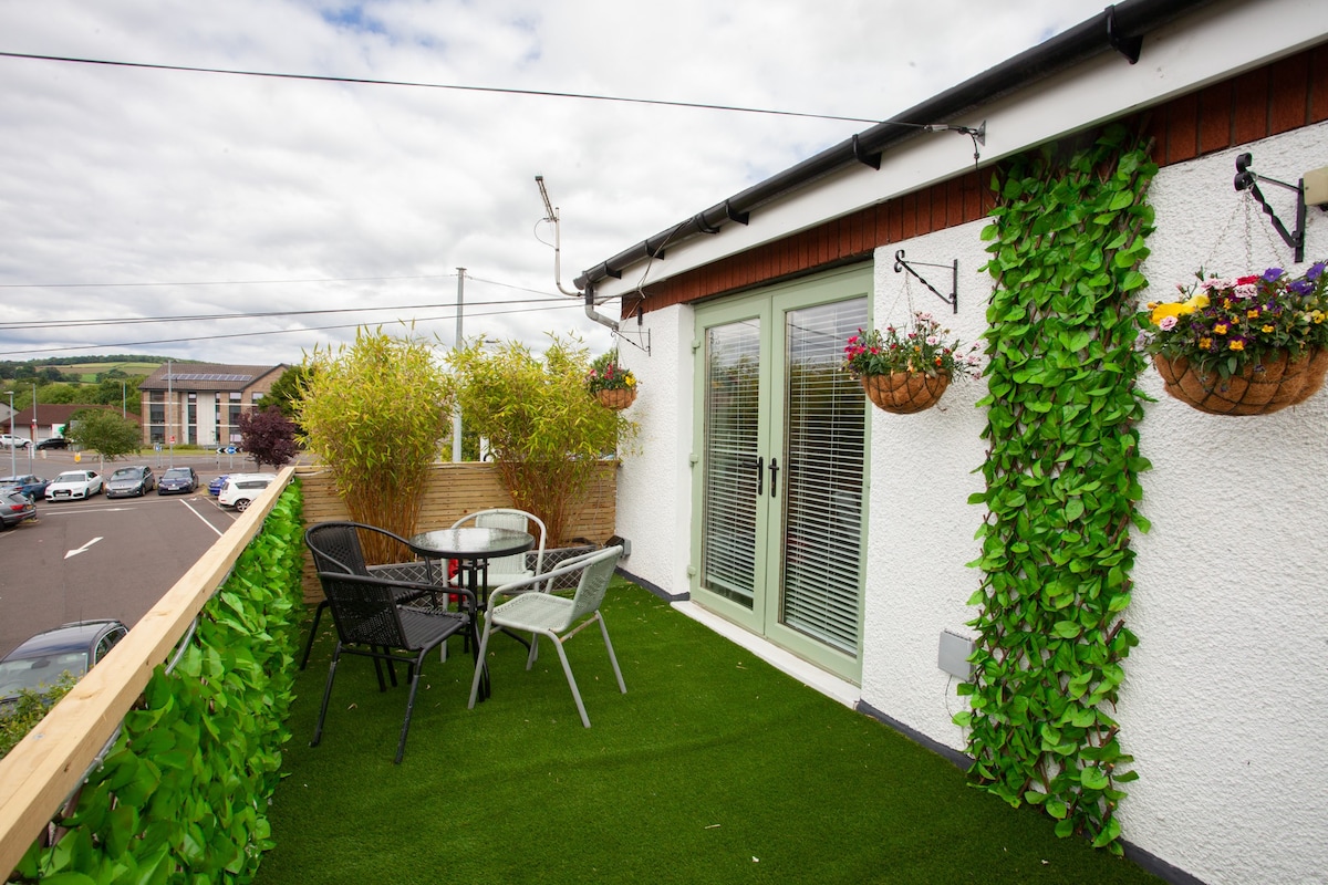 Modern 3 Bed Flat Balloch in 170 Main Street G83 8PN - Property image 23 - VivreStays