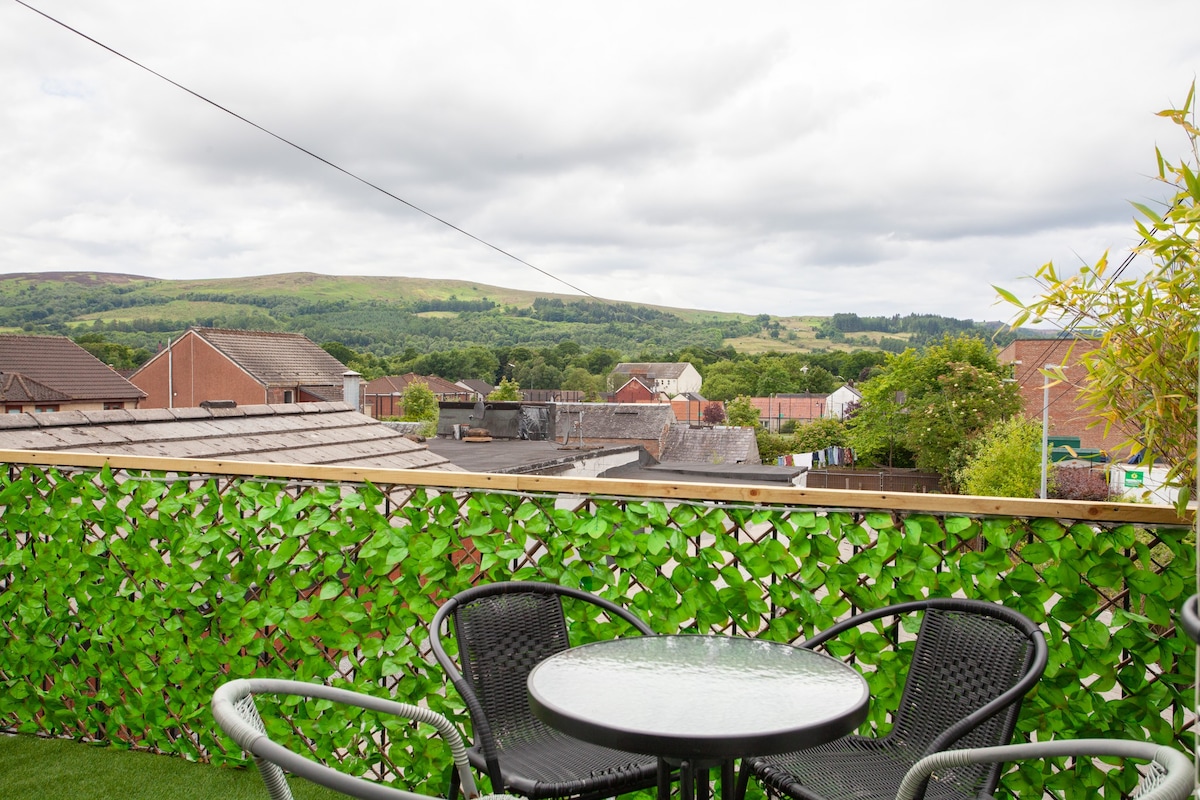 Modern 3 Bed Flat Balloch in 170 Main Street G83 8PN - Property image 26 - VivreStays