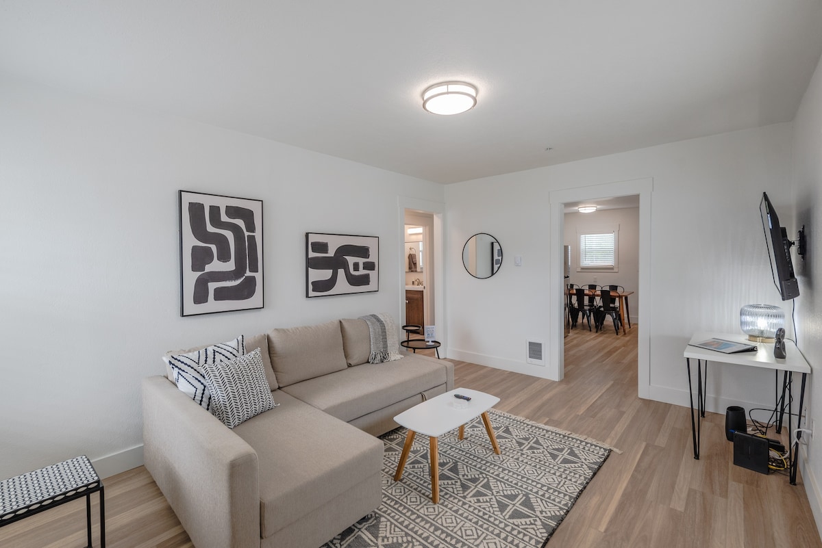 #StayinMyDistrict Zen Cottage Coos Bay — Coos Bay, OR — vacation rental