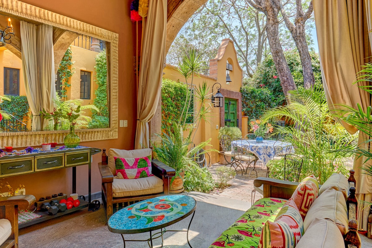 Casa Zaca, 3BR Centro Home with Rooftop & Garden — San Miguel de Allende, Guanajuato — vacation rental