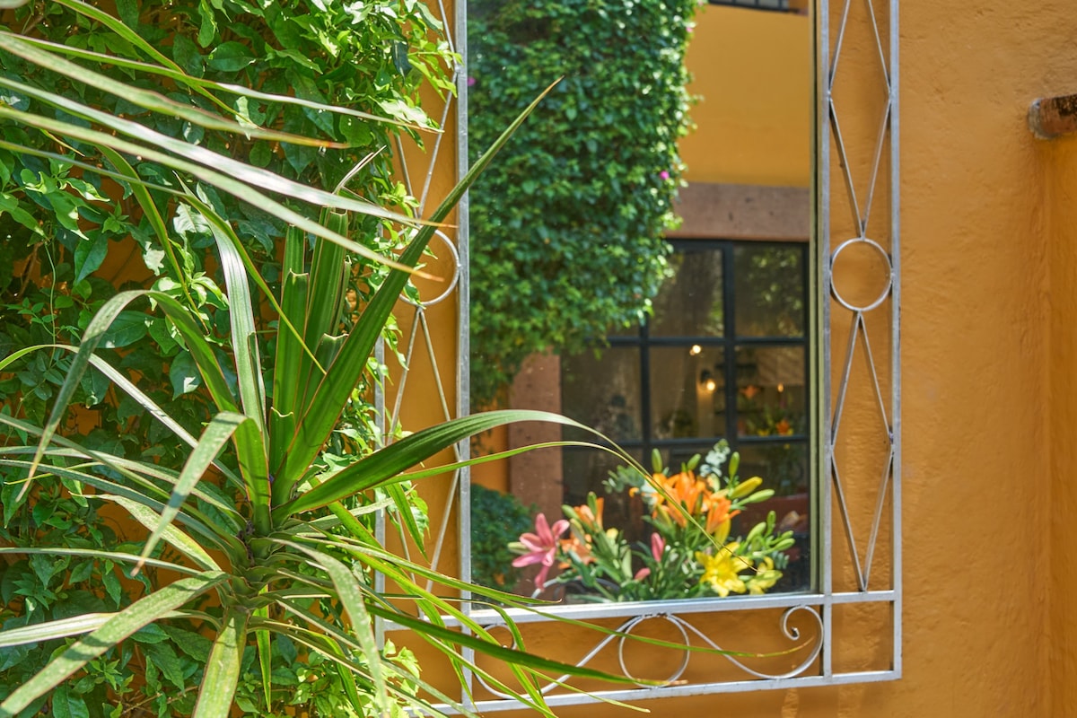 Casa Zaca, 3BR Centro Home with Rooftop & Garden 15