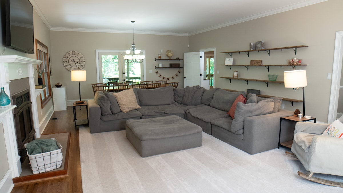 Secluded/Fully Furnished/Slps 10 — Suwanee, GA — vacation rental