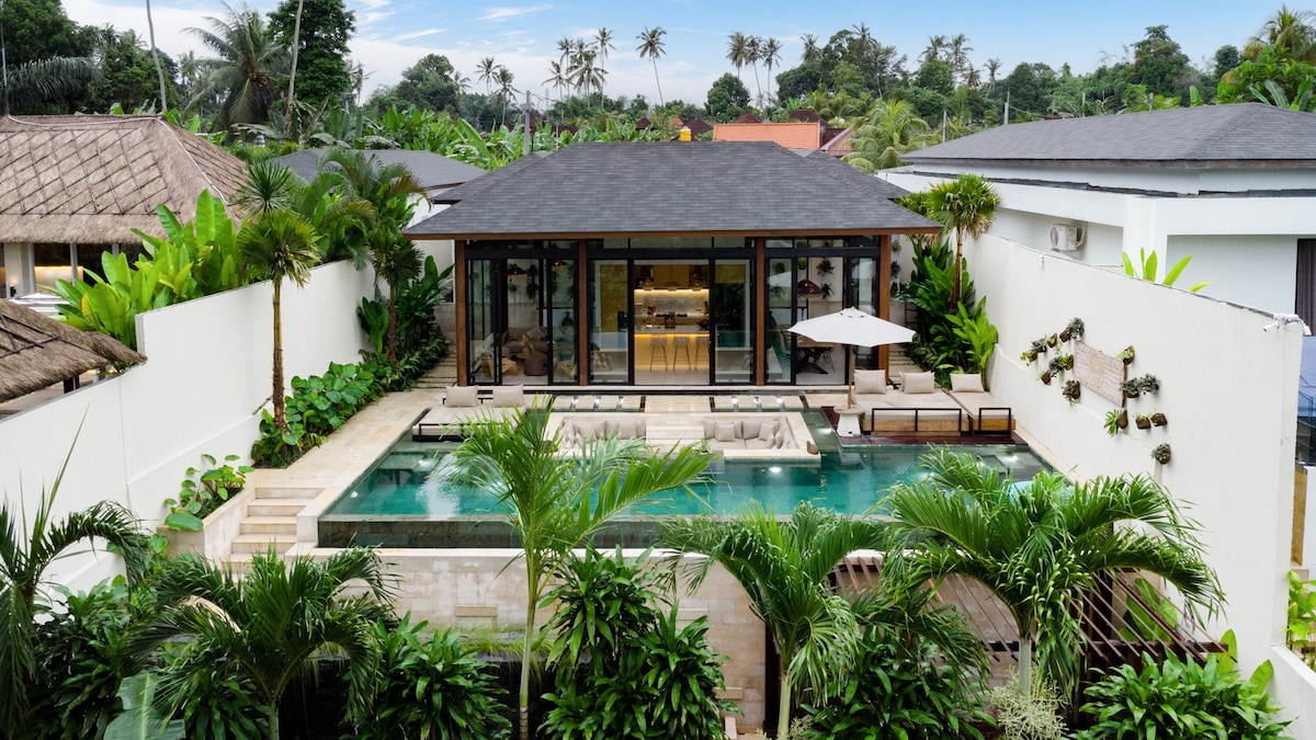 Memandu: 4 BR Family Villa w/Infinity Pool in Ubud — Ubud, Bali — vacation rental