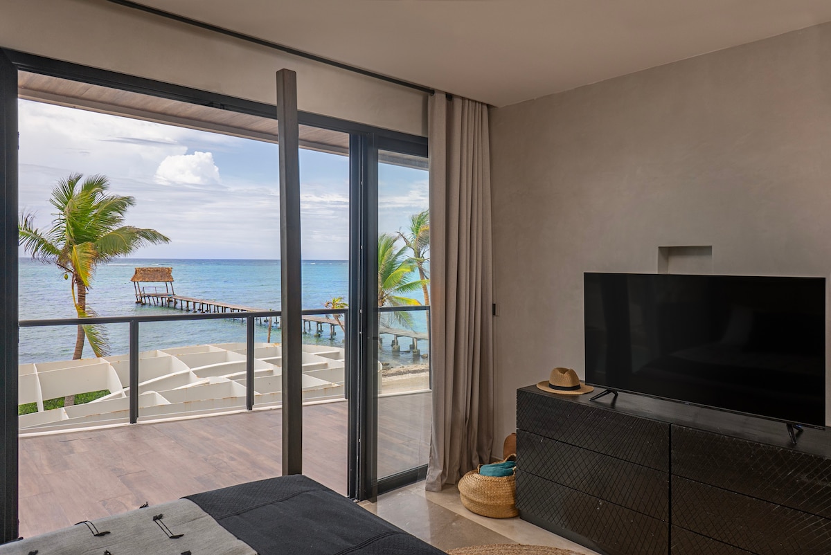 Bedroom with a spectacular ocean view and balcony.