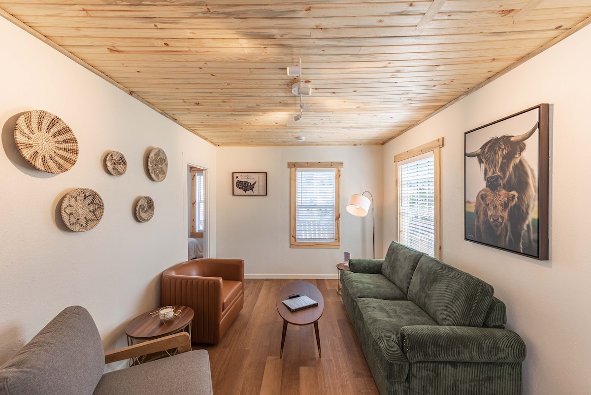 #StayinMyDistrict Brussells Bungalow — North Bend, OR — vacation rental