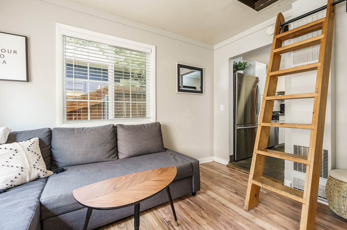 #StayinMyDistrict Historical Hyde Park Bungalow — Boise, ID — vacation rental