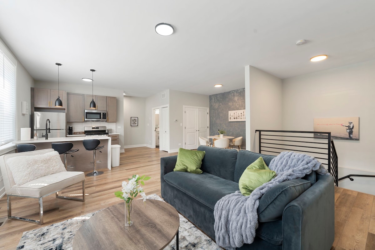 Pilsen 2BA Condo Minutes from Chicago Attractions — Chicago, IL — vacation rental