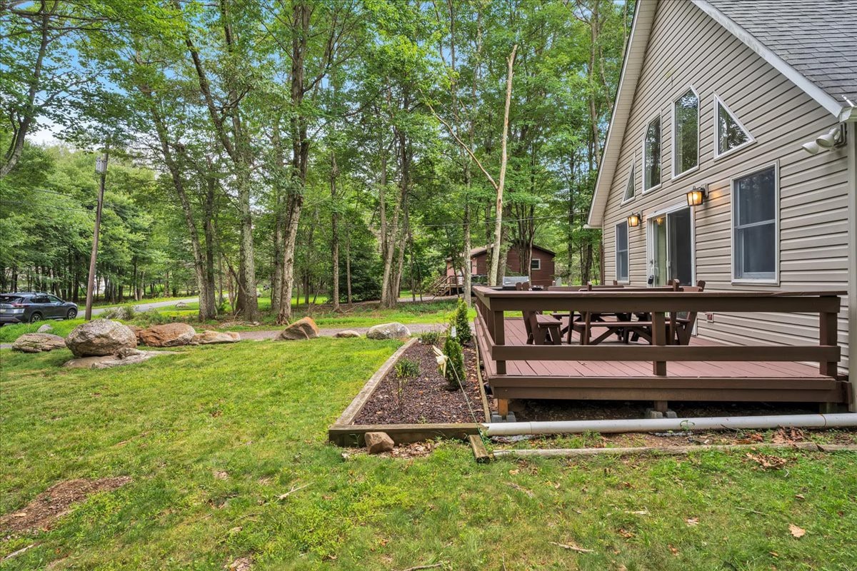 Modern Pocono Chalet | Vaulted Ceilings | Hot Tub
