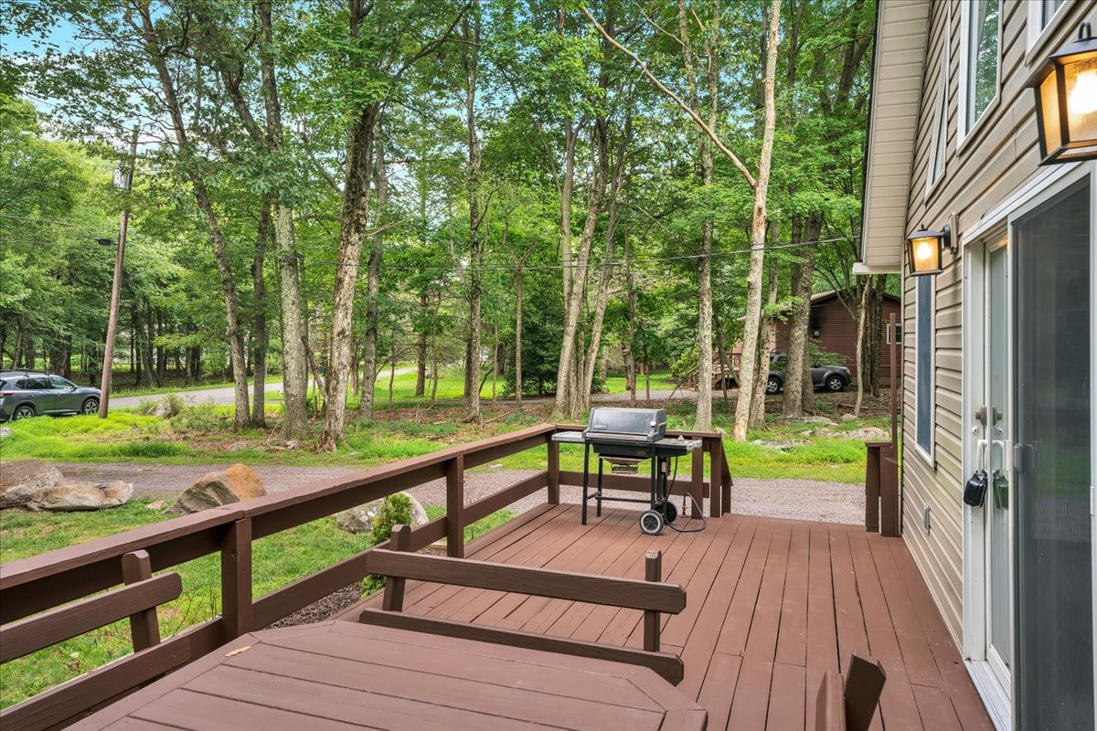 Modern Pocono Chalet | Vaulted Ceilings | Hot Tub