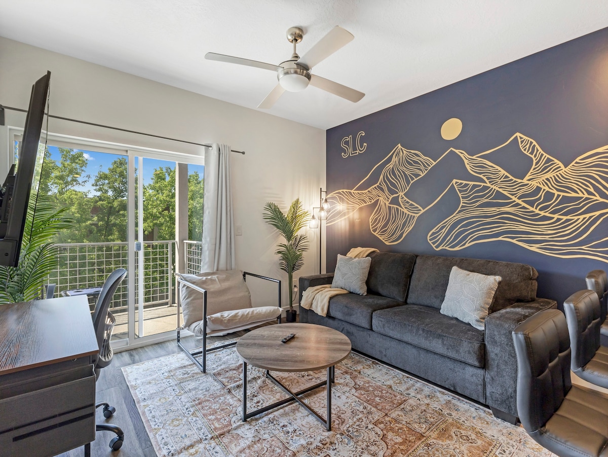 Stylish Amenities And Scenic Walkability - Chic Urban Escape - Salt Lake City, UT
