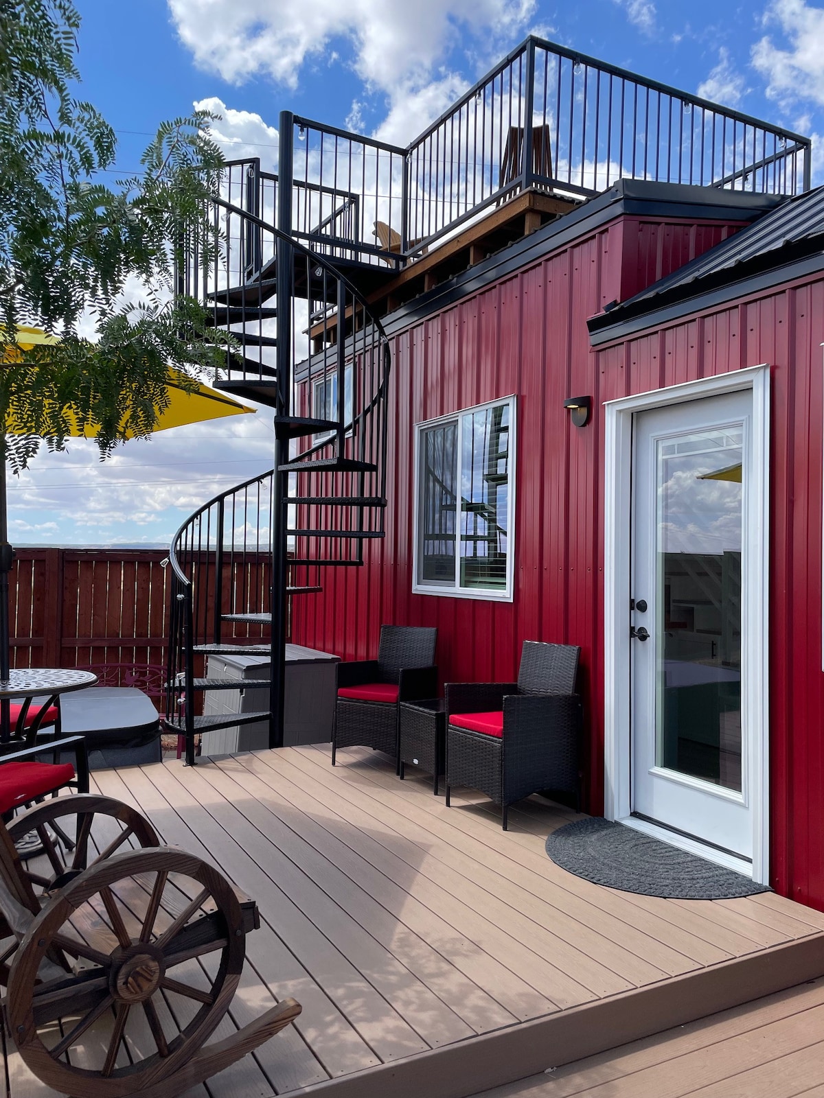 Zion Tiny Home • Rooftop View Deck & Hot Tub — Apple Valley, UT — vacation rental
