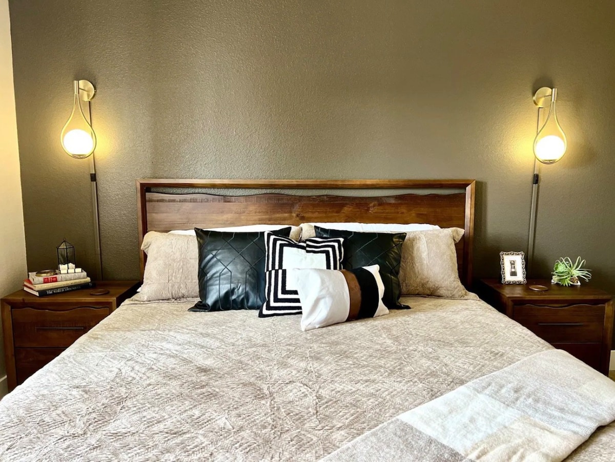 Beautiful king sized bed