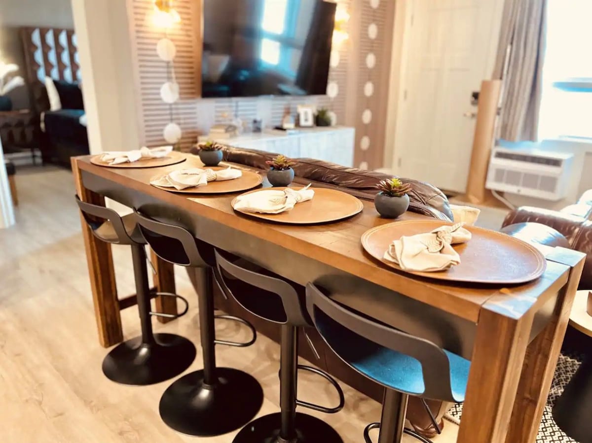 Enjoy dining together