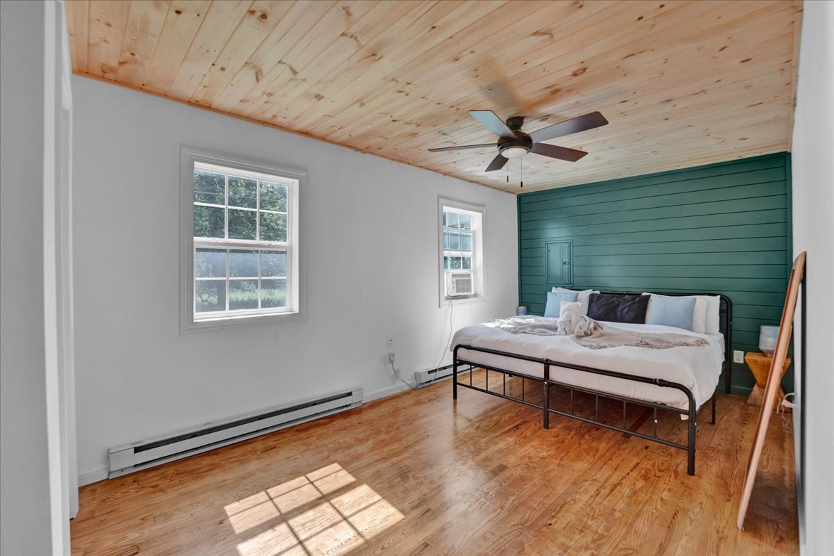 Pocono Spacious Charmer | Firepits | Pickleball 