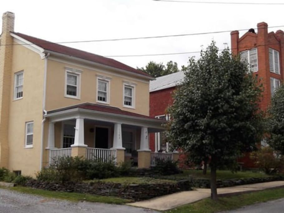 Vacation Rental: Schilling House — Bolivar, WV — vacation rental