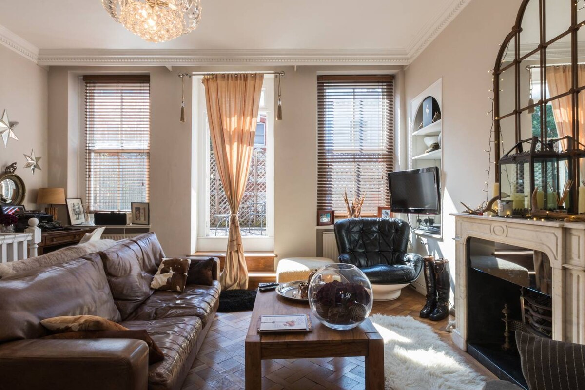 Stylish 1-bed with a Roof Terrace in Park Walk 7A SW10 0AJ - Property image 33 - VivreStays