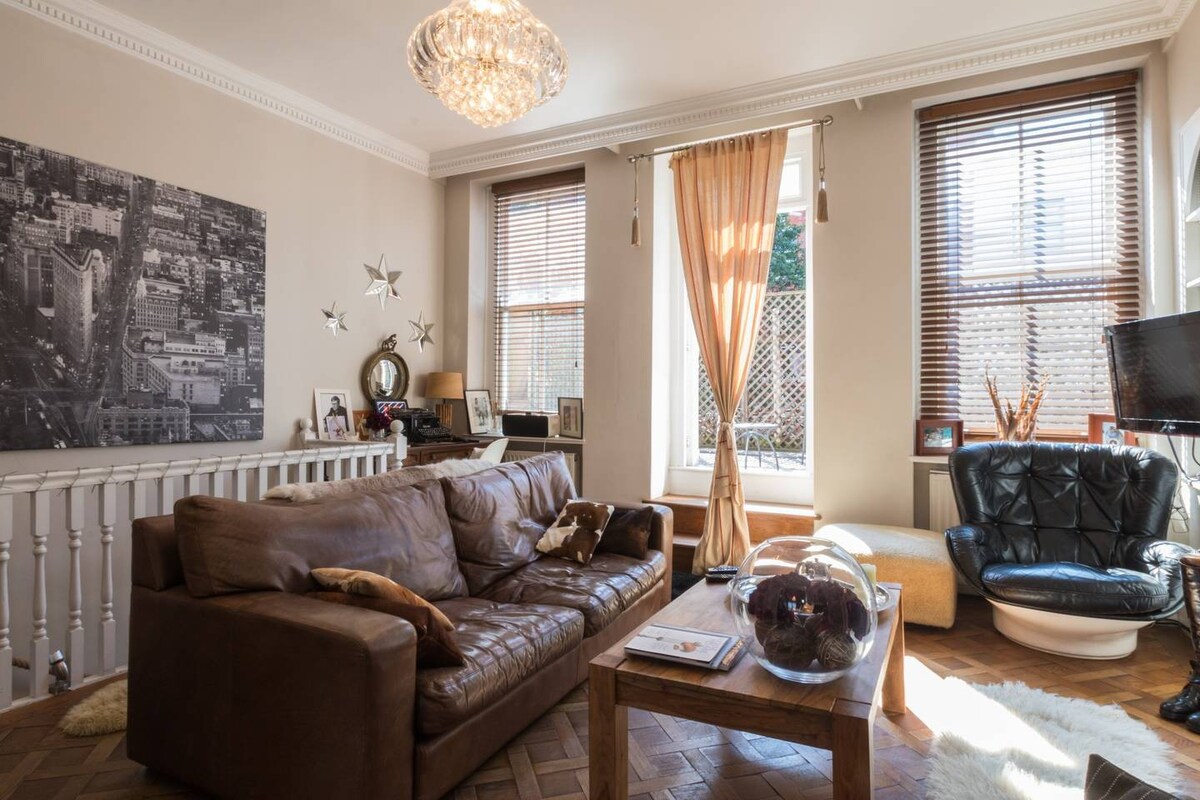 Stylish 1-bed with a Roof Terrace in Park Walk 7A SW10 0AJ - Property image 34 - VivreStays