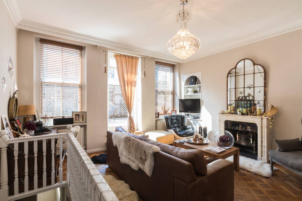 Stylish 1-bed with a Roof Terrace in Park Walk 7A SW10 0AJ - Property image 36 - VivreStays