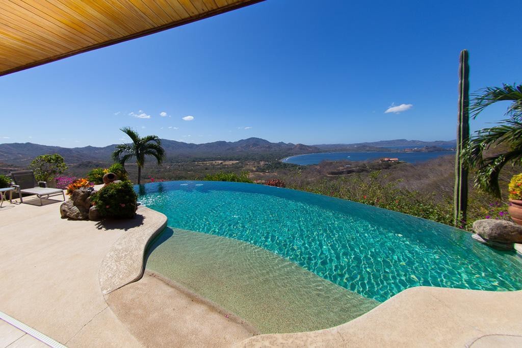 Luxury Villa | Infinity Pool & Ocean Views — Playa Potrero, Provincia de Guanacaste — vacation rental