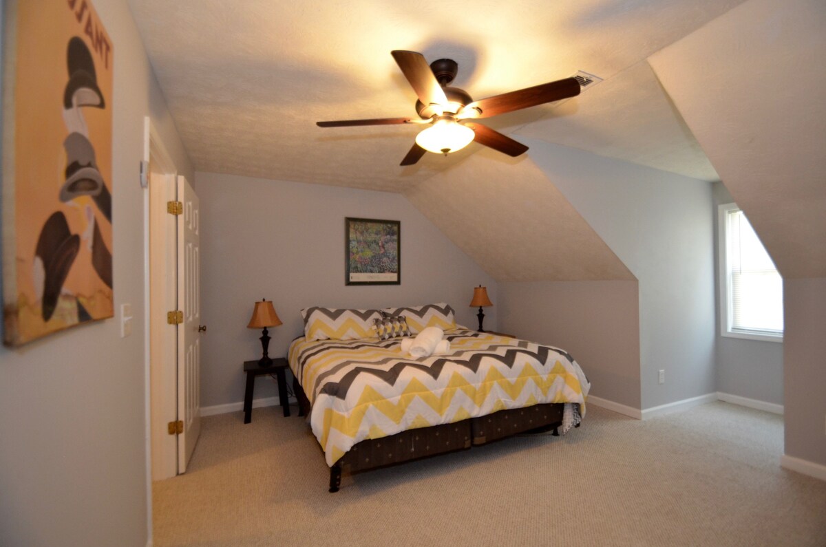 Modern GA Horse Park home, sleeps 6 view 2