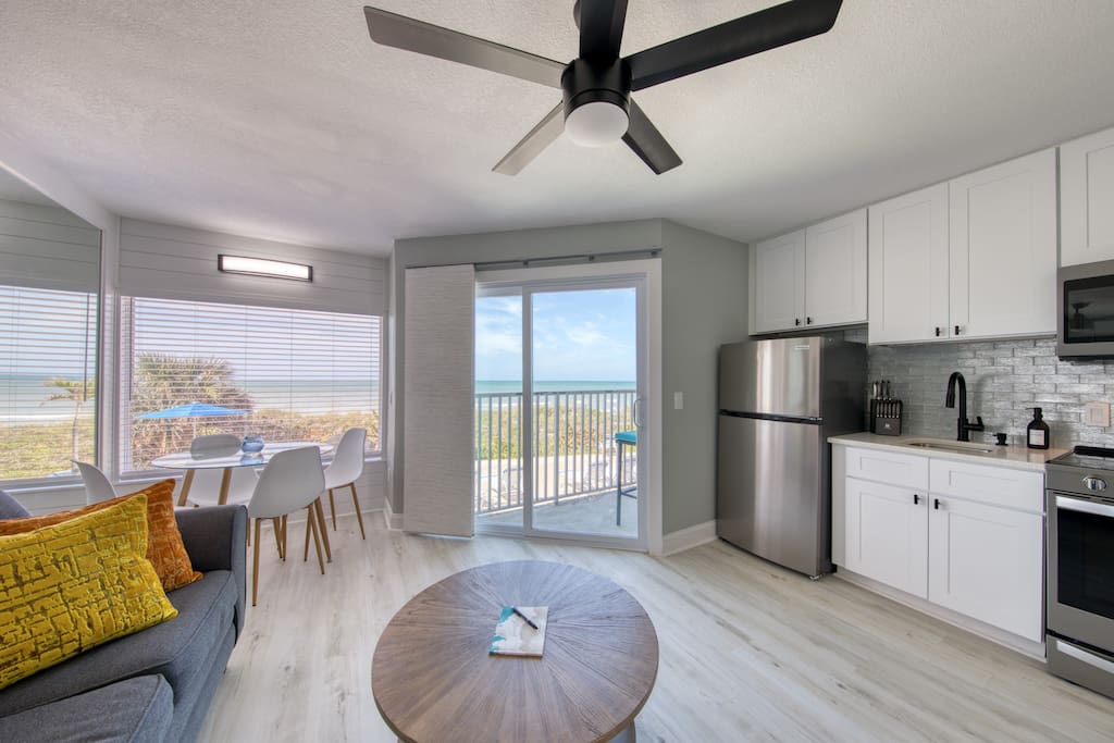 BBC110 Renovated Beachfront Condo W/Pool — Belleair Beach, FL — vacation rental